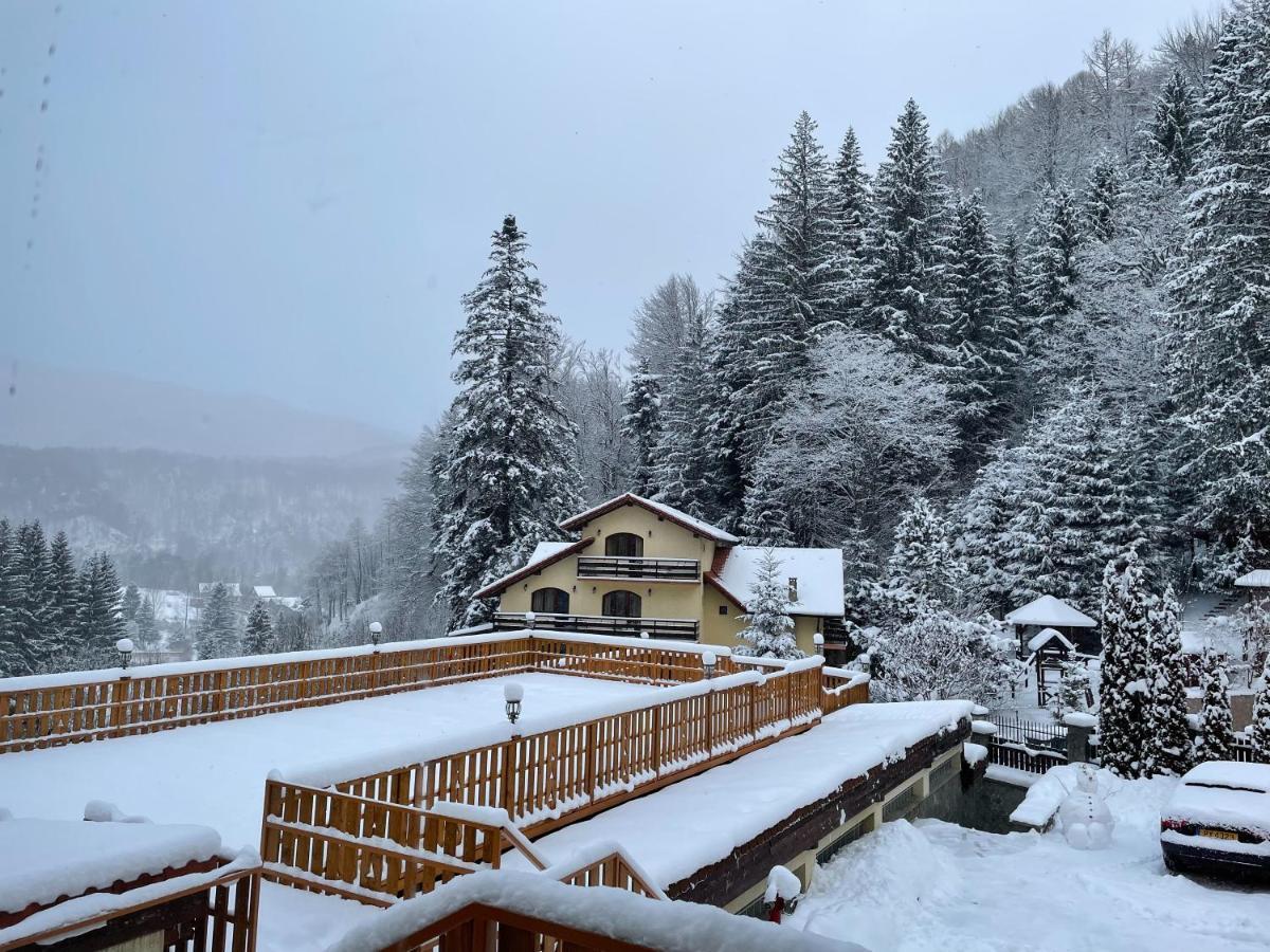 7Soapte Timisu de Jos Exterior foto